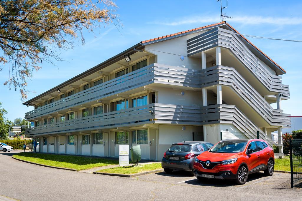 Campanile Toulouse Sesquieres Hotel Exterior photo